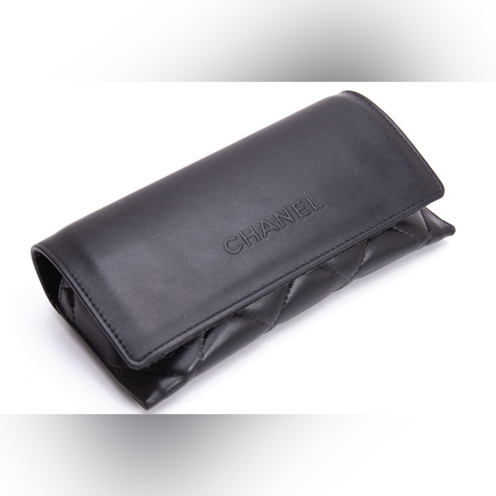 Chanel sunglass case calf skin leather - Picture 1 of 3